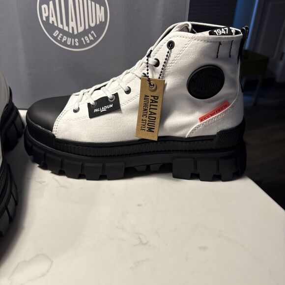 Palladium Women’s Revolt Hi TX Platform Boot in Star White - 97242-116-M Size 10 - Picture 3 of 11